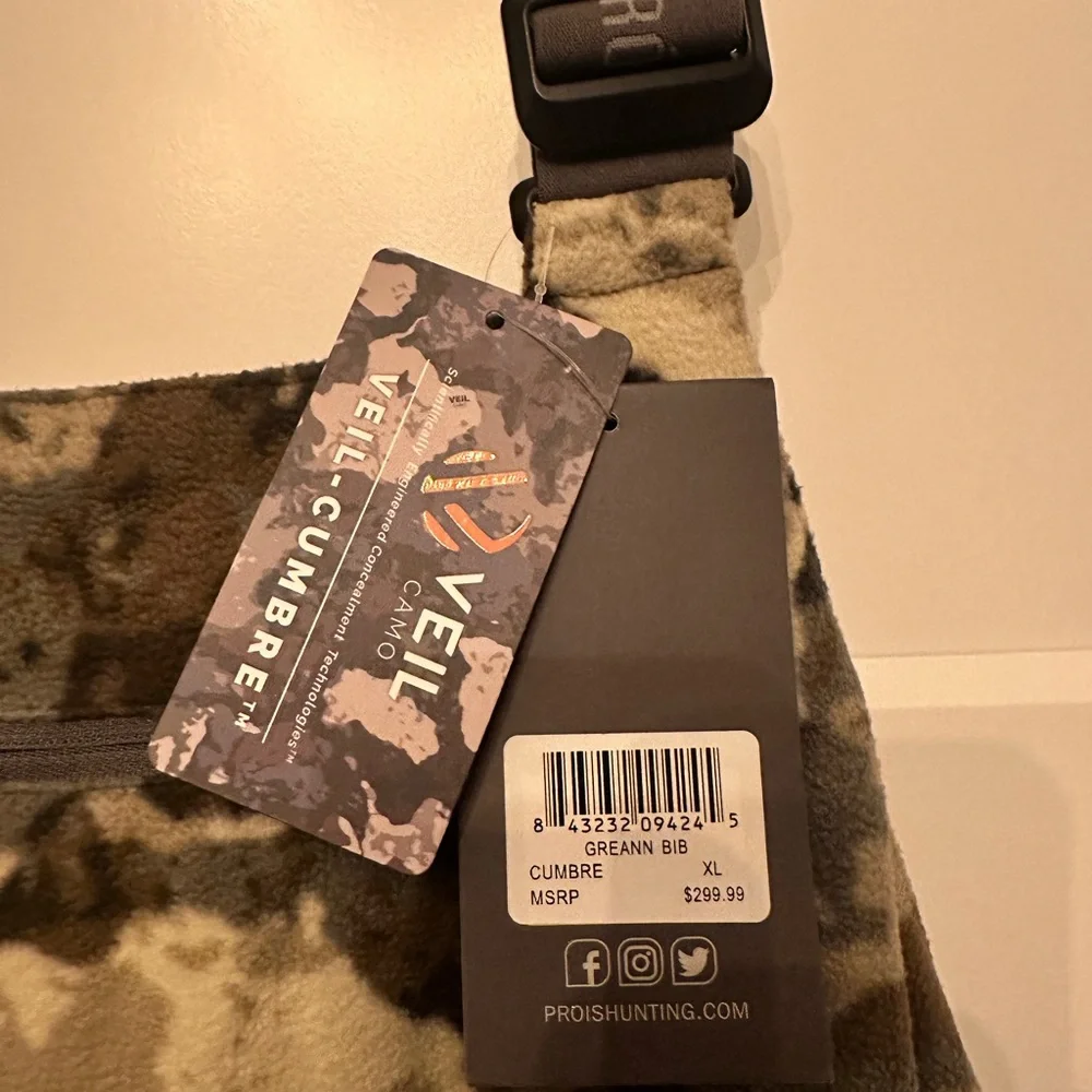 Prois Women’s Greann Bibs NWT - Picture 2 of 7